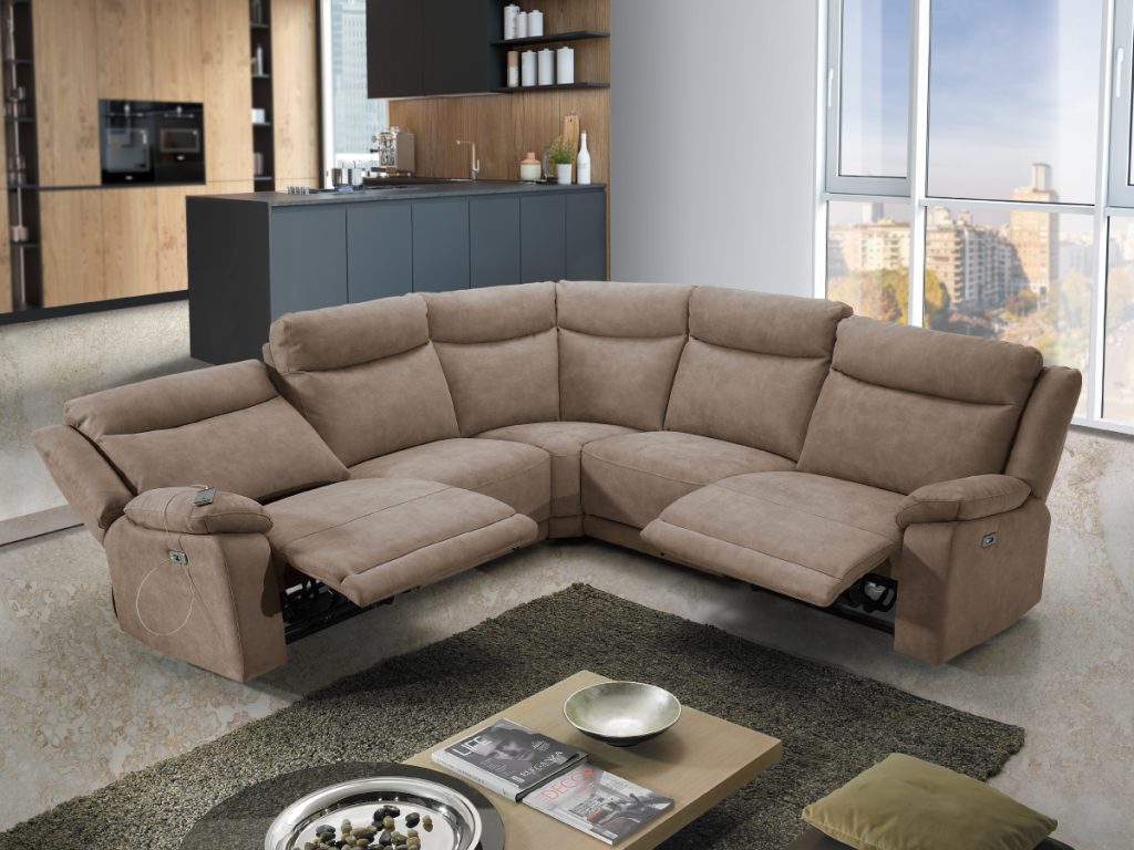 Divano angolare con 2 relax elettrici in microfibra antimacchia