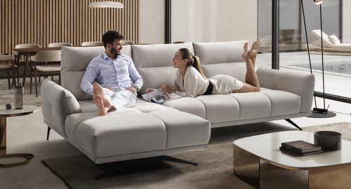 Piuma divano angolare con chaise longue in tessuto idrorepellente bianco