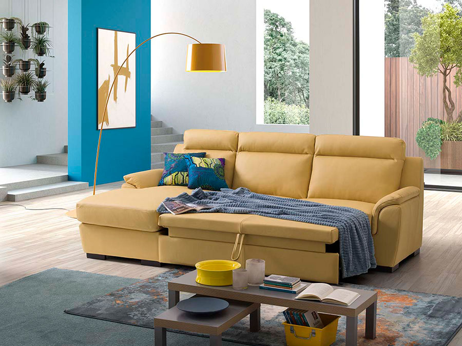 divano in pelle con chaise longue