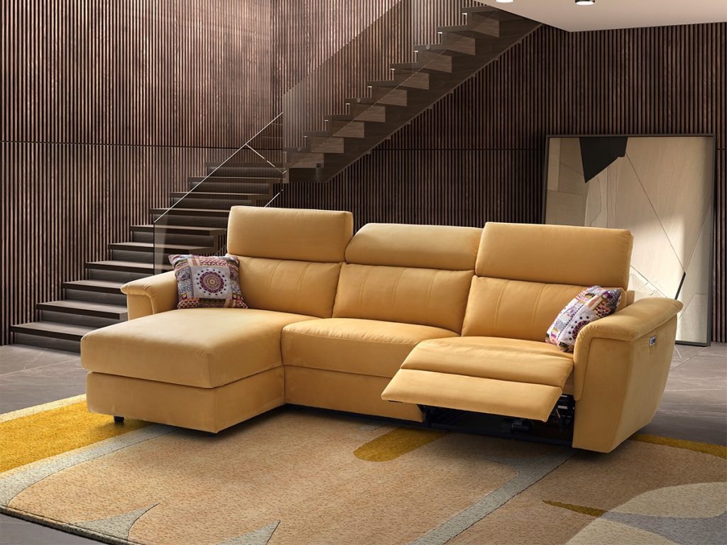 denver divano angolare con chaise longue e relax elettrico giallo