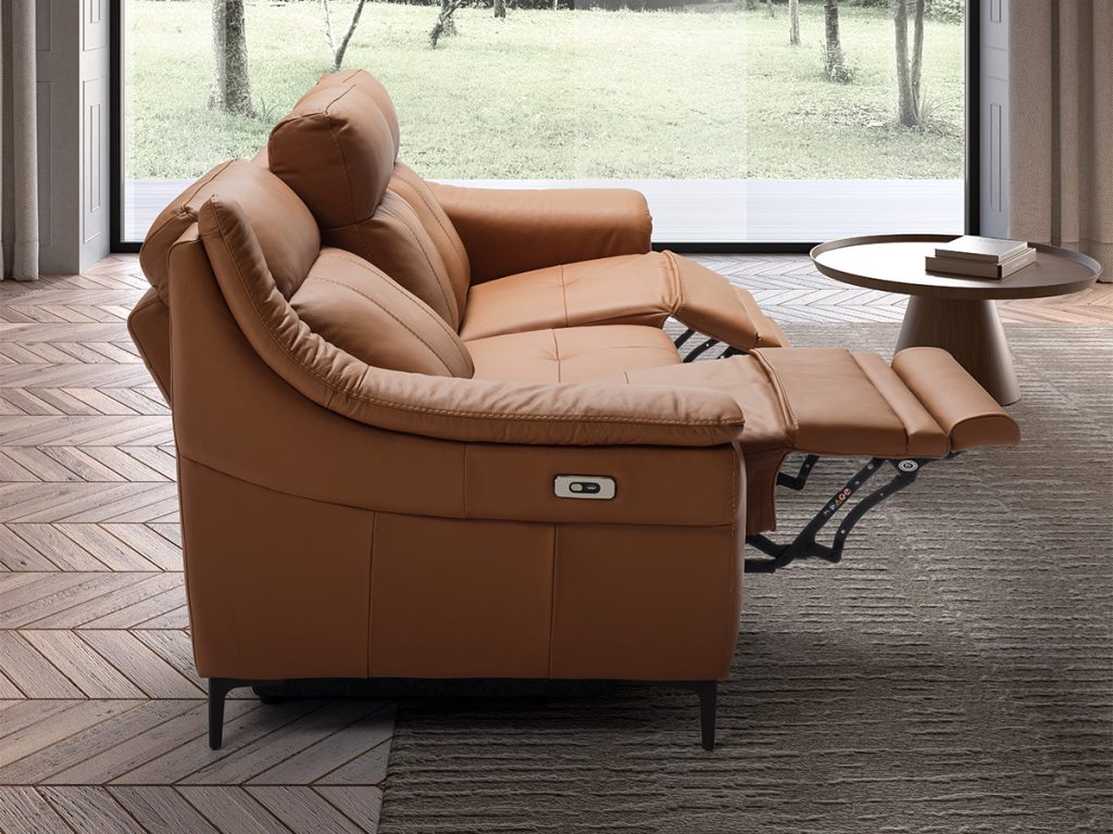 Orizon divano lineare 2 relax elettrici in pelle marrone