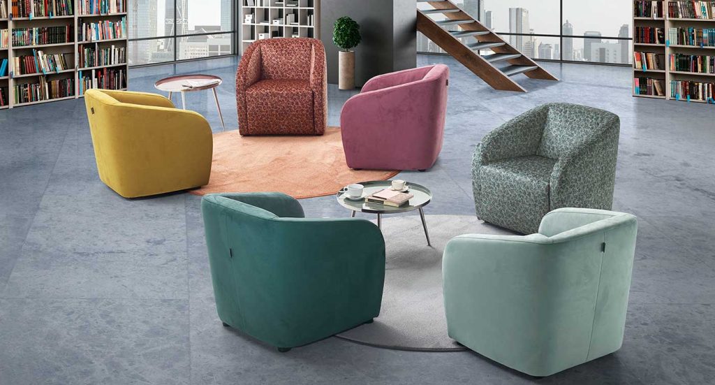 poltrona moderna in pelle