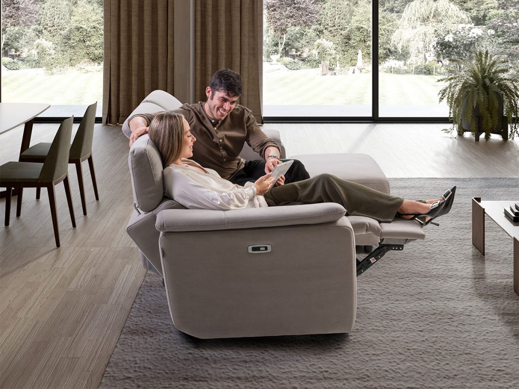 Cobalto divano angolare con chaise longue grigio chiaro