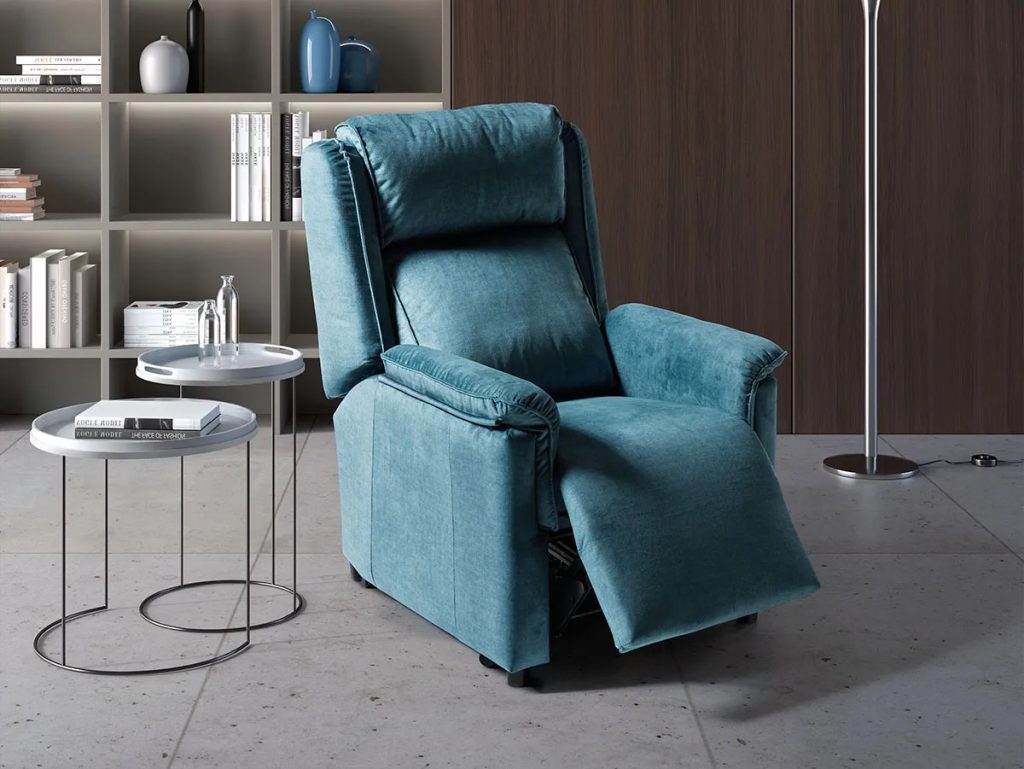 poltrona relax per anziani con supporto ergonomico e seduta confortevole